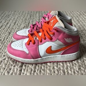 Air Jordan 1 Mid Pinksicle sneakers